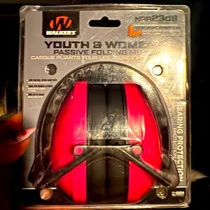 NIB Pink Youth and Women’s Hearing Protection Noise Cancelling Headphones